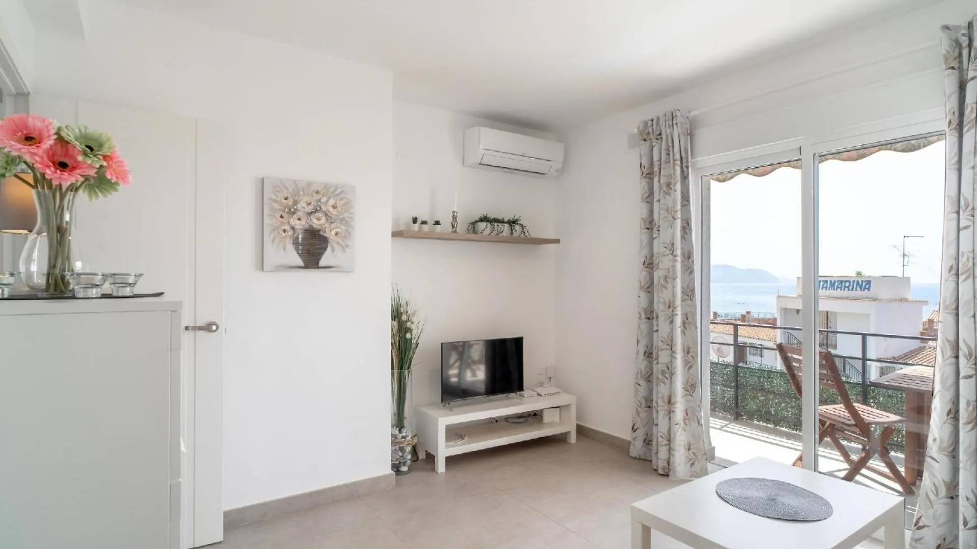 Apartment Ferienwohnung Fuer 4 Personen Ca 60 Qm In Nerja, Andalusien Costa Del Sol